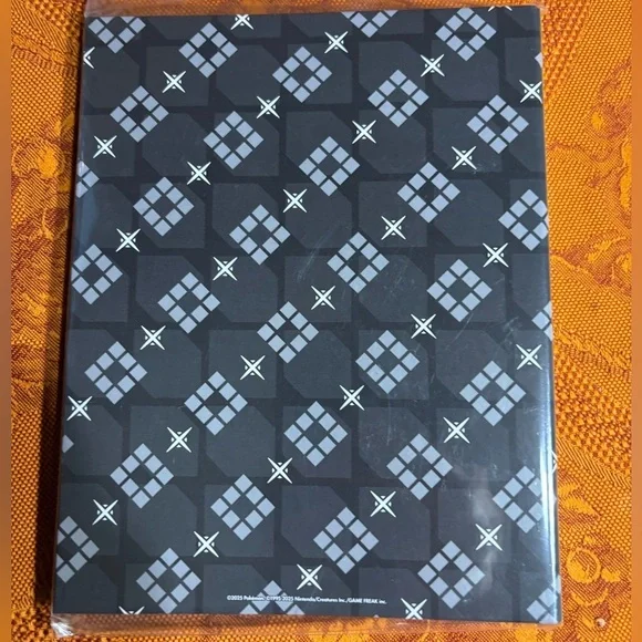 2025 Pokemon Pikachu Card Binder Album Holder Case Zippered Slot New - Picture 3 of 3